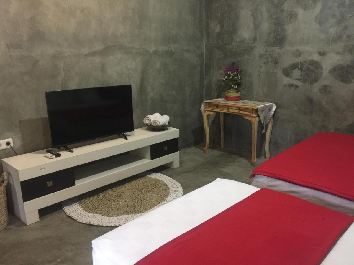 Watukarung Ristu Homestay Kalak ภายนอก รูปภาพ
