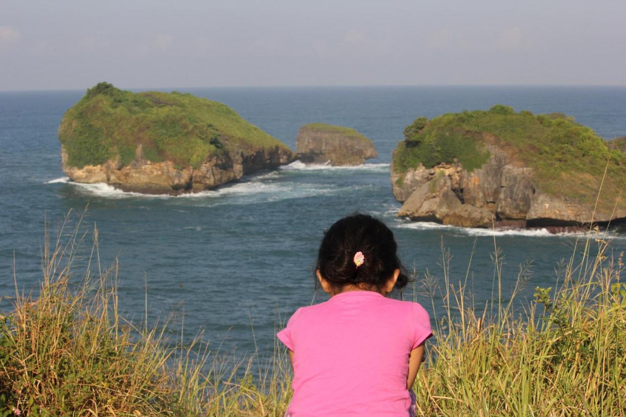 Watukarung Ristu Homestay Kalak ภายนอก รูปภาพ