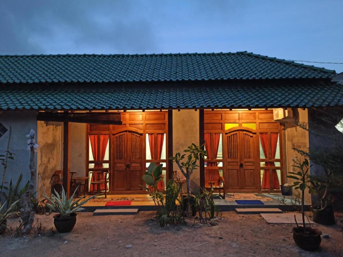 Watukarung Ristu Homestay Kalak ภายนอก รูปภาพ
